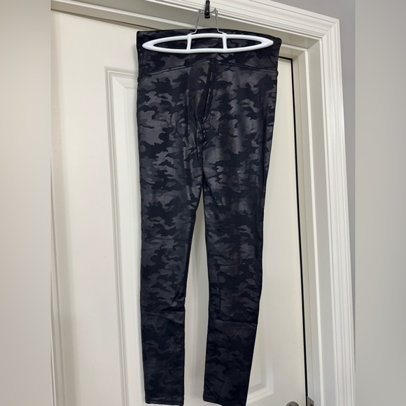 Spanx Faux Leather Camo Leggings - Picture 3 of 6
